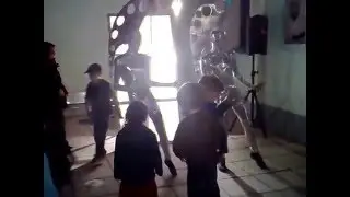 Silver Aliens Dance