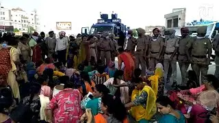 Navjot Singh Sidhu faces farmers&rsquo; protest in Moga on Thursday