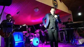 Kari Hirvonen & Onnentähti - Hound dog/Blue suede shoes