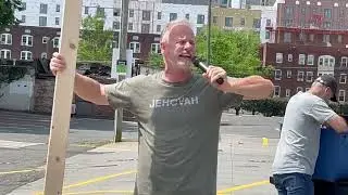 Preaching the cross #foryou #homeless #jesus #love #revival #bible #faith #christianfaith #souls ￼