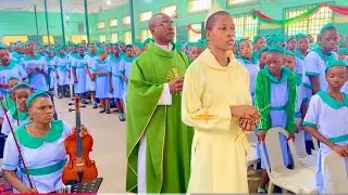 In the presence of God, there is fullness of Joy. Mater Amabilis choir performs: OBIEZE - Jude Nnam 