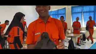 REVOLUSI KARAKTER KEARIFAN LOKAL - SMK PENERBANGAN