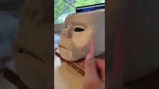 Process of making a realistic monkey head cake, inspired by Indiana Jones movie scene!