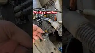 Checking for plugged grease lines 💪 #farmmachinery #farming #grease