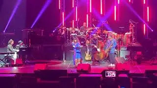Emmet Cohen & Varijashree - Giant Steps {by Coltrane} / In All-Star Concert (Abu Dhabi, 30 Apr 2025)