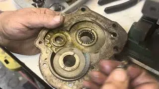 How to repair a Harley Davidson 45 3 speed and Reverse transmission 