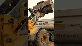 Sand drauf &ndash; ab zum Kunden. 💪🚚&bull;&bull;&bull;#sandgrube #m&uuml;nster #baumaschinen #volvo #radlader