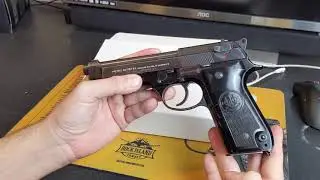 Looking at the Italian Beretta 92S From 1978