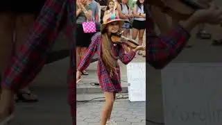 karolina Protsenko,playing Despacito amazing performance! Santa Mónica Ca. Sep 2018