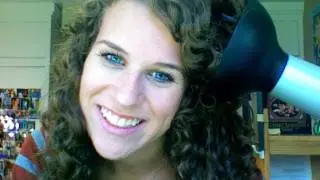 How to Use a Diffuser to Blowdry Curly Hair (Pixiecurl Method) | Secado del Pelo Rizado con Difusor