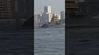潜水艦引っ張られで…第一ドックへ移動？