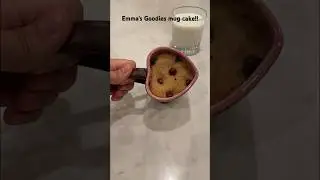 EASY CHOCOLATE CHIP MUG CAKE IN THE MICROWAVE!! (Emma&rsquo;s Goodies)