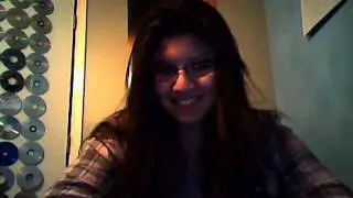 watch melissa move her eyes.