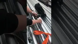 Measure the zinc coating thickness of galvanized steel pipes with a portable instrument