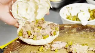 西安唯一醬椒肉夾饃，肥肉帶皮夾滿饃，吃一口油液爆滿！ #美食 #做飯 #中餐 #家常菜 #菜譜