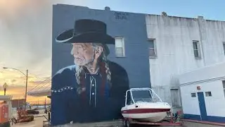 Central Texas artists paint mural of cultural icon Willie Nelson in Hillsboro