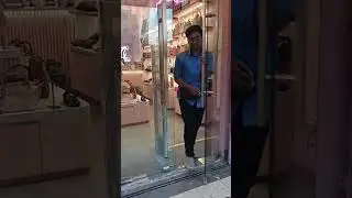another JIM'S HONEY Bags Store at Bekasi with our EAS alarm security system AM58KHZ #eas#alarm #bags