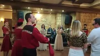 Հայկական երգ ու պար Պանդոկ Երևանում 🇦🇲 Armenian Music at Tavern Yerevan