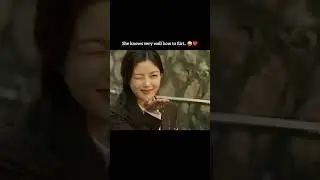 #she is flirting#😜😝