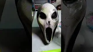 Маска на Хэллоуин из магазина Dollar Store, выполненная методом распыления краски (полное видео м...
