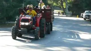 petaluma koa campground dog on the haywagon ride.MOV