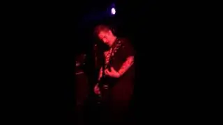 Buzzov-en - Useless