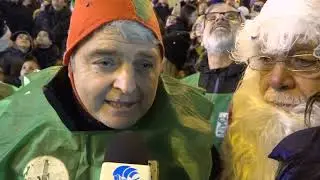 A Bari vecchia la befana arriva dall'alto