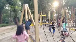Bermain halang rintang di ECO park tebet