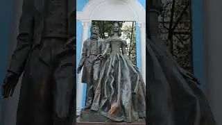 Almost the most popular spot in Arbat for the photo: the monument to Pushkin and his wife.