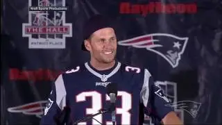 Tom Brady Crashes Kevin Faulk's Patriots Hall of Fame Ceremony