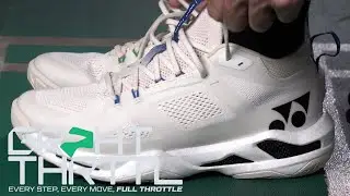 [SEKILAS INFO] YONEX GRPHT THRTTL TUH SEPATU APA SIH?