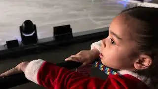 ( Disney on ice ) Le encanta Mickey Mouse y se sorprendió mucho verlos de cerca