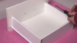 M&ouml;bel mit Selbstklebefolie aufwerten.