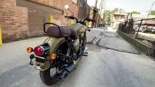 Royal Enfield Classic 350 Signals Desert Sands 2023 walkaround