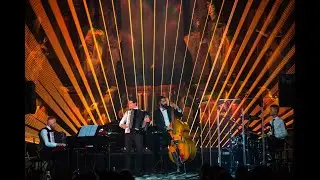 U'Elements - Warm White (Full Concert)