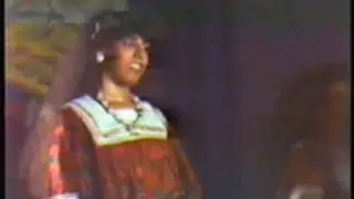 من روائع أغاني المرحوم كرامة مرسال أغنية رافعات الشيادر مع رقص من التراث الحضرمي2015