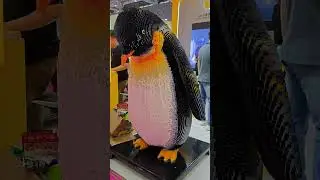 We building with gobricks building blocks a giant penguin.#gobricks #penguin #Blocks #moc #Statue