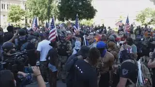 Black Lives Matter - opposing armed groups in Kentucky (USA) - ITV News - 8th September 2020