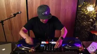 HQ The Smoking Room session with MIX MASTER MIKE.