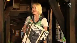[HD] - Corinna Zollner - A Busserl - Immer wieder Sonntags - 07.06.2015