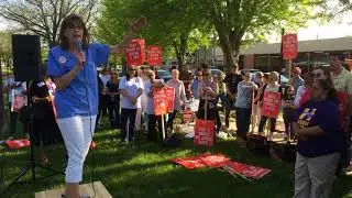 Patty Eakin, PASNAP President, rallies Pottstown Hospital nurses