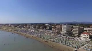 Drone flying over the sea 150 meters from the coast in Rimini / drone sul mare a Rimini