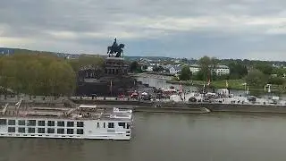 جولة في كوبلنز  جنب نهر الراين Seilband  in Koblenz