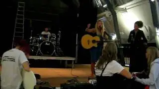 Frida &Ouml;hrn (Oh Laura) sjunger Release me p&aring; Popkollo Botkyrka 2008