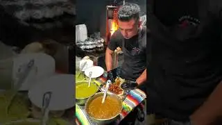 FIRST TIME EATING TACOS #tacos #streetfood #alpastor #carneasada #mexicanfood