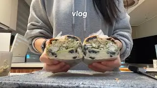 취미가 요가인 필라테스 강사 브이로그🧘🏻‍♀️ 평일에 클린식 하다 금요일엔 성인병 돼지파티🐽🐷 신년 목표인 독서 열심히 수행중..📖📚