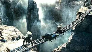 On a rope bridge during an earthquake | Greenland 2: Migration | CLIP