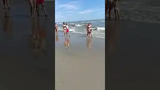 Wie sieht der Strand in Rimini, Italien aus? 🧡 04.08.2025 🏝️ Strandatmosph&auml;re 🌞