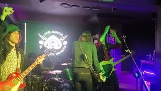 Tuk Smith & The Restless Hearts 