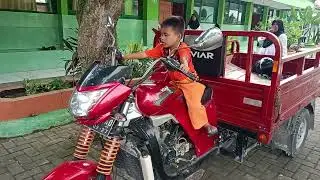 Toha Family_Mas Luthfi minta dibelikan motor VIAR